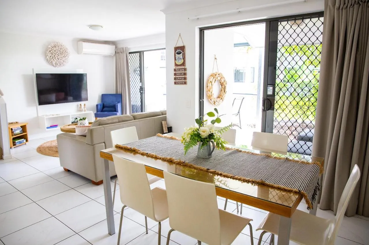 Appartamento Tropical Getaway In 2 Bedroom Unit In 4 Star Resort Noosaville Australia